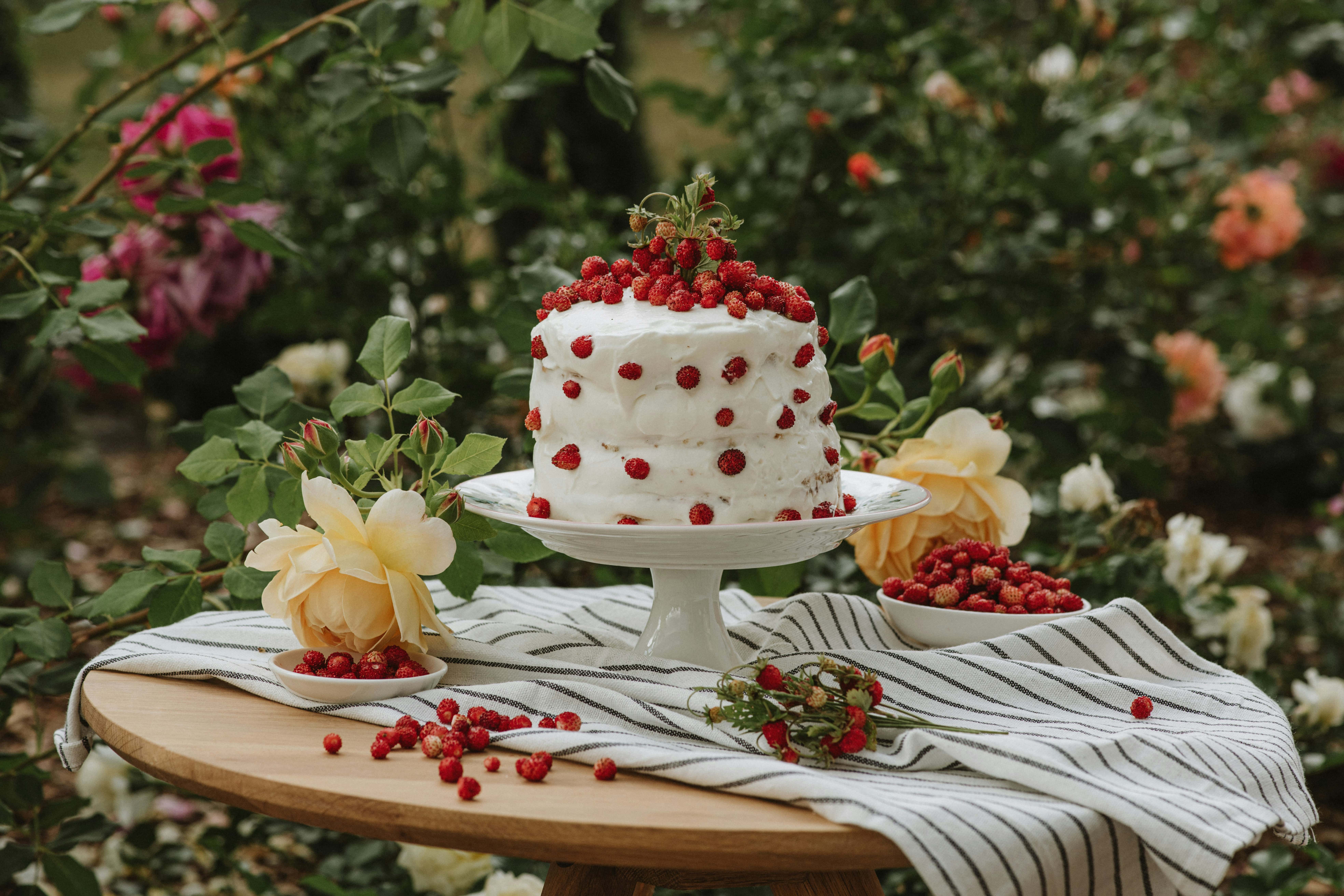 Floral,Custom Cakes & Dessert Tables